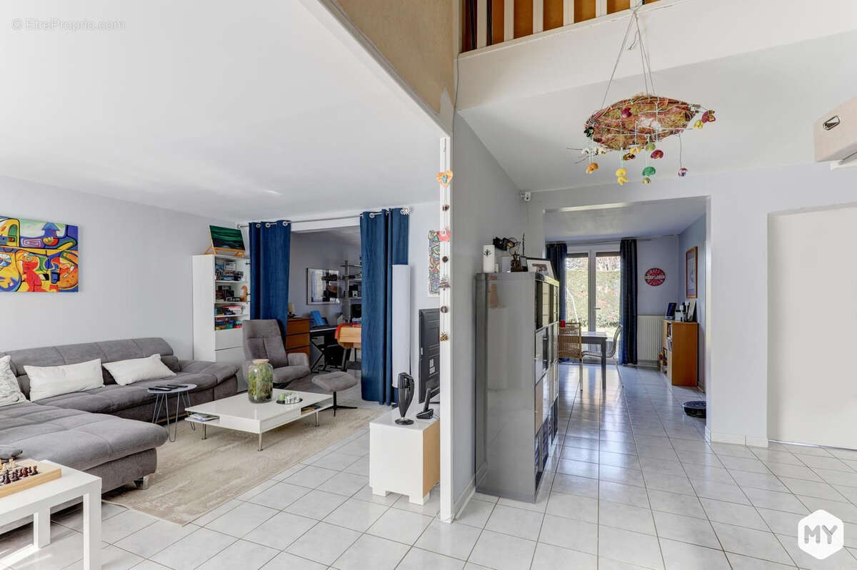 Maison à PERIGNAT-LES-SARLIEVE