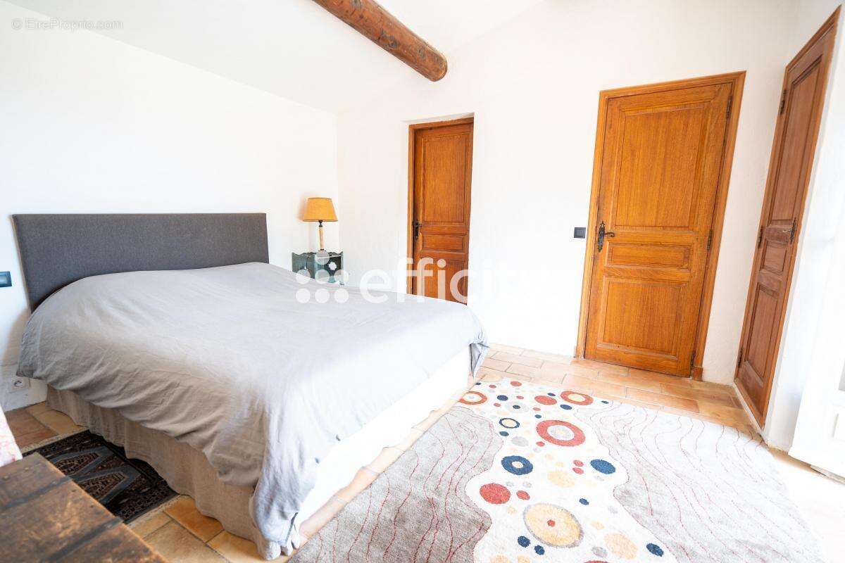 Maison à PLAN-DE-LA-TOUR