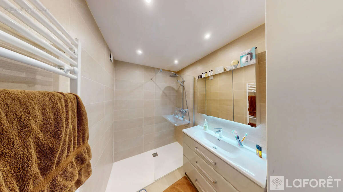 Appartement à FREJUS