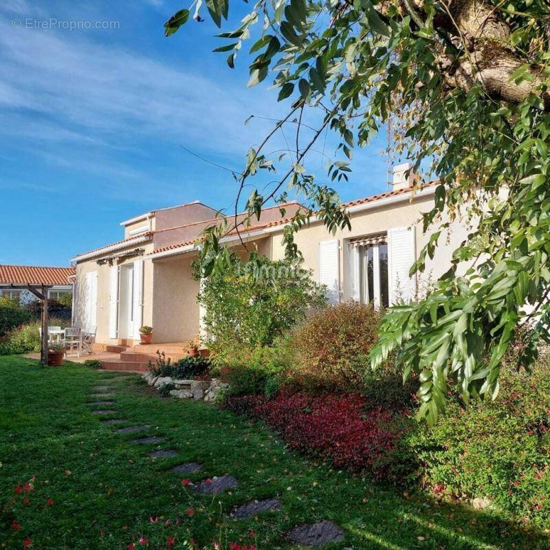 Maison à L&#039;HOUMEAU