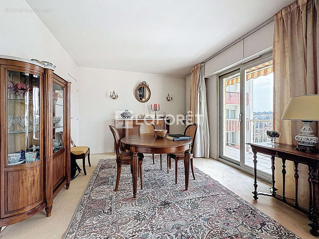 Appartement à BOURG-LA-REINE