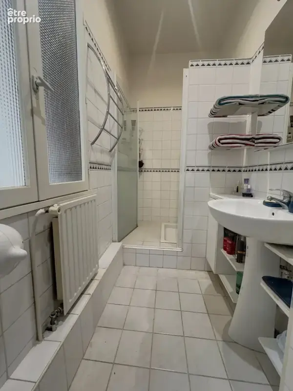 Bordeaux - Rue Naujac - Appartement atypique 71 m2 habitables. - photo 6