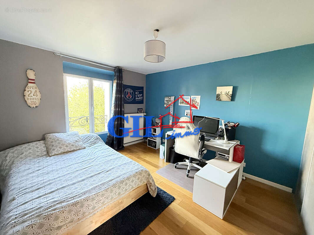 Maison à SAVIGNY-LE-TEMPLE