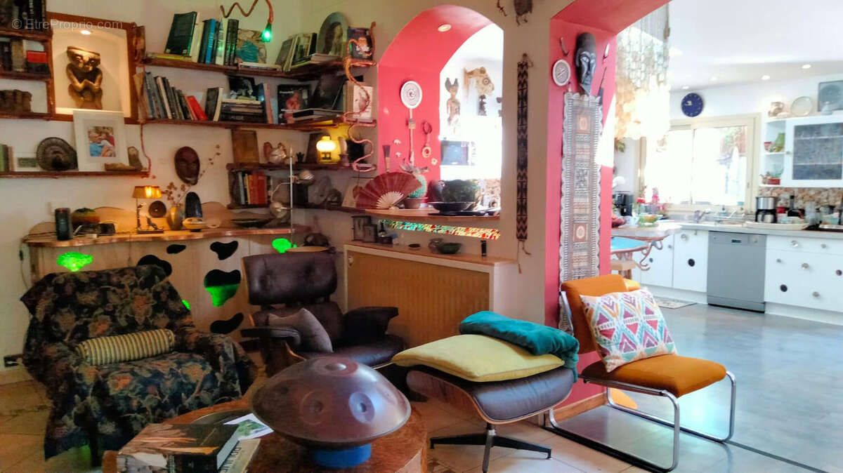 salon - Maison à FONTCLAIREAU