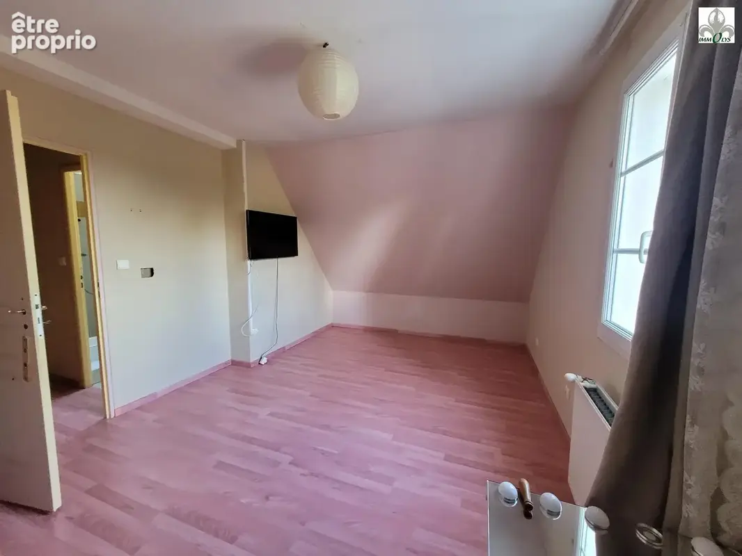 vaste chambre 2 espace dressing