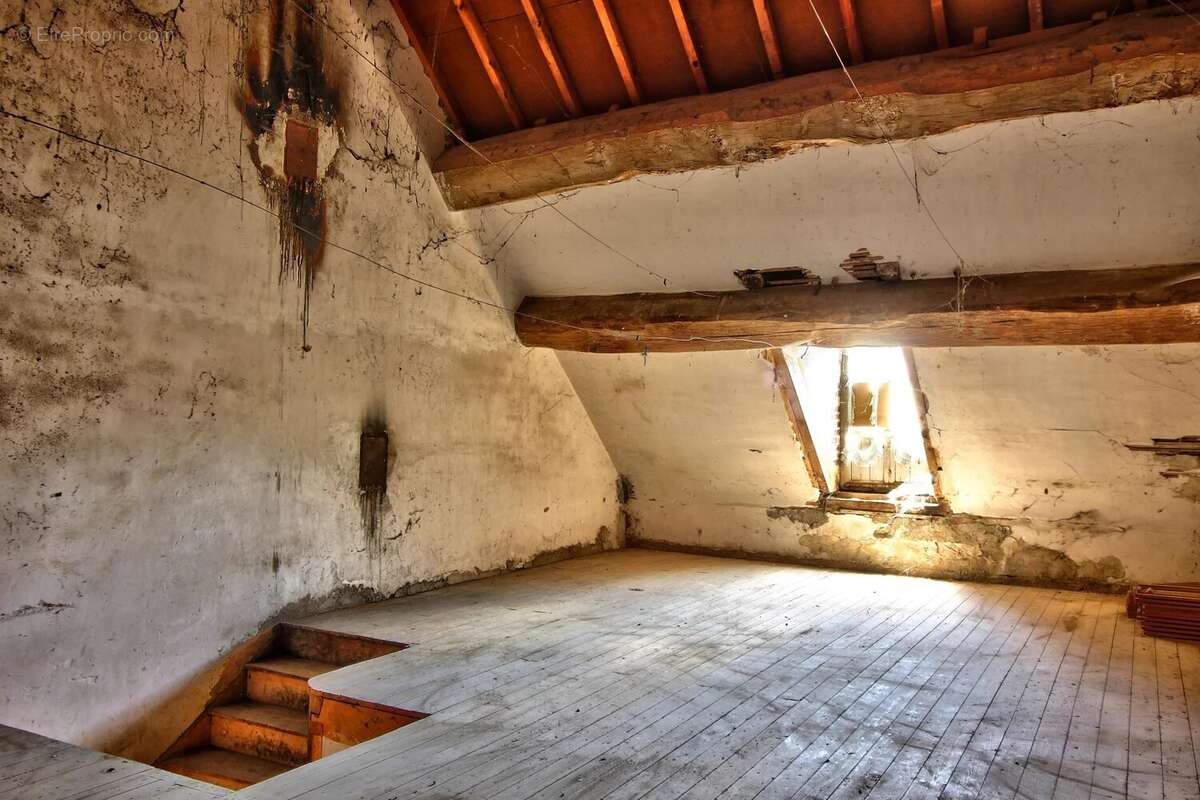 Maison à MASSINGY-LES-VITTEAUX