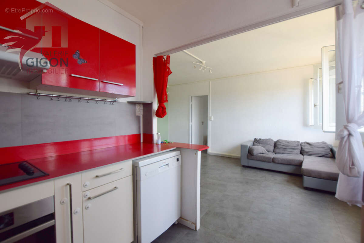 Appartement à GRAND-CHARMONT