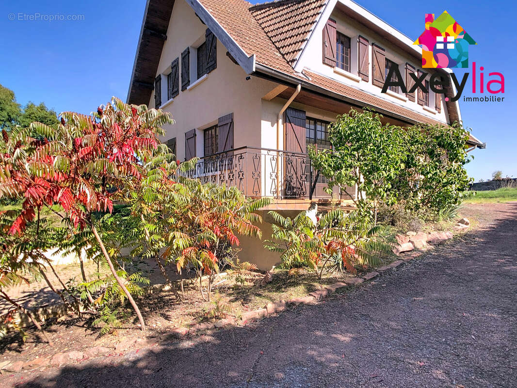 A vendre - st cyr de favieres - maison 5 chambres avec terrain - photo 8