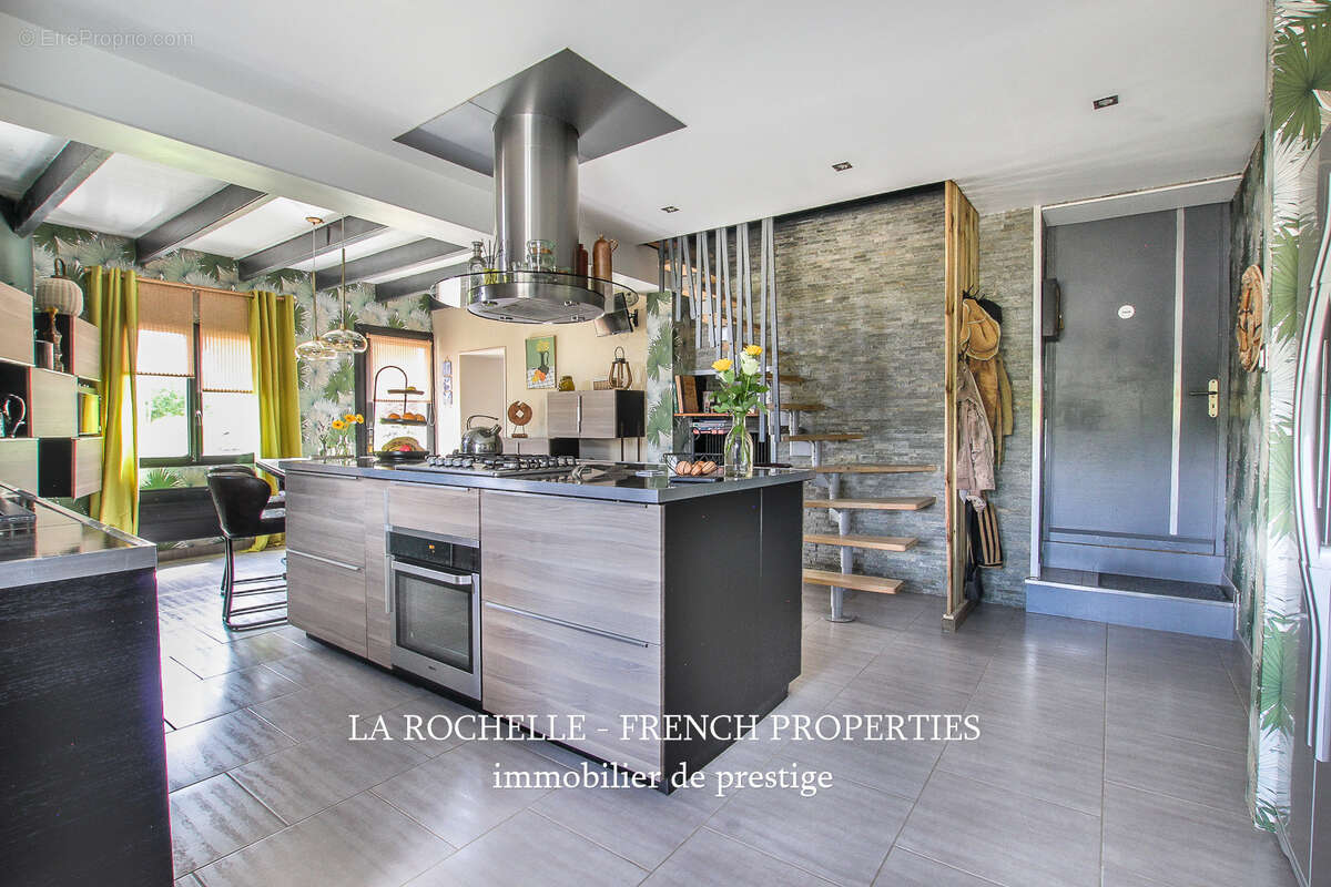Propriété de campagne avec piscine - proche fontenay le comte - photo 6