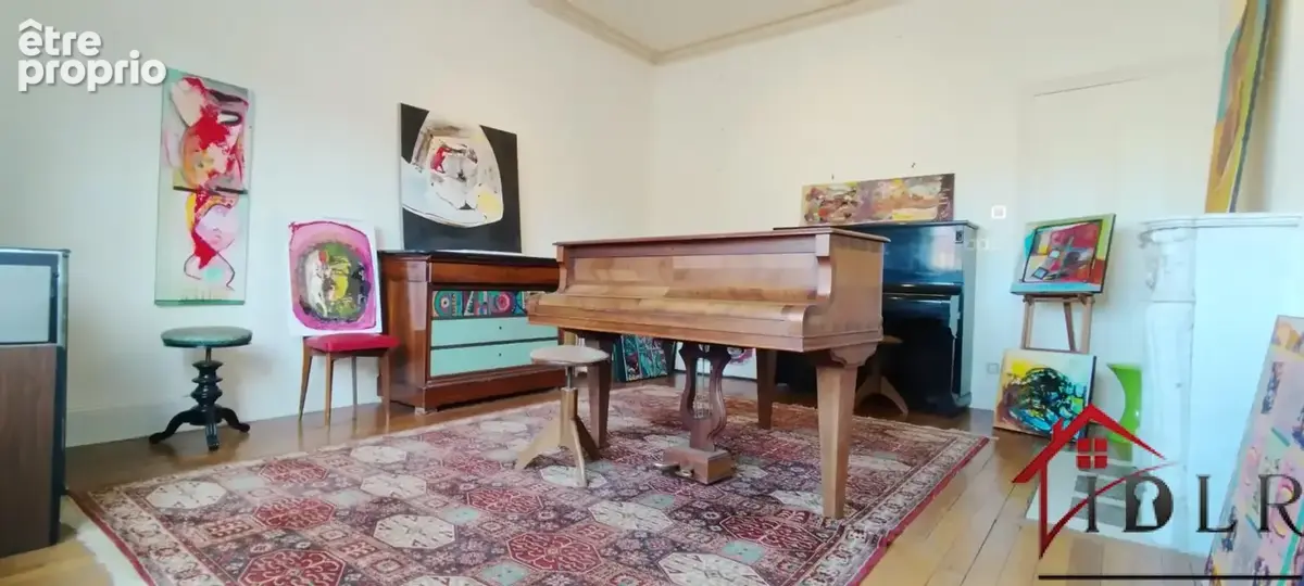 Maison d'artiste, dix pièces, 330 mètres carrés - photo 6