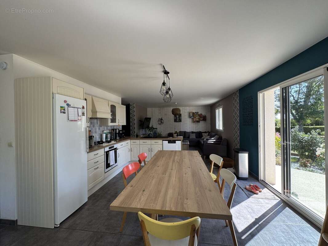 Maison 217 m² à Saint-Pierre-En-Port  - photo 6