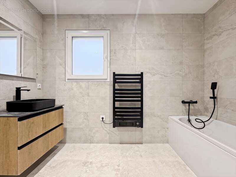 Maison à REMILLY-SUR-TILLE