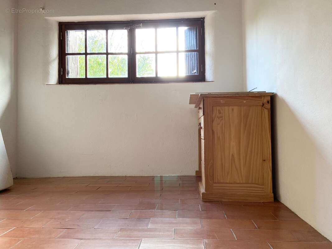 Maison à LUSSAN