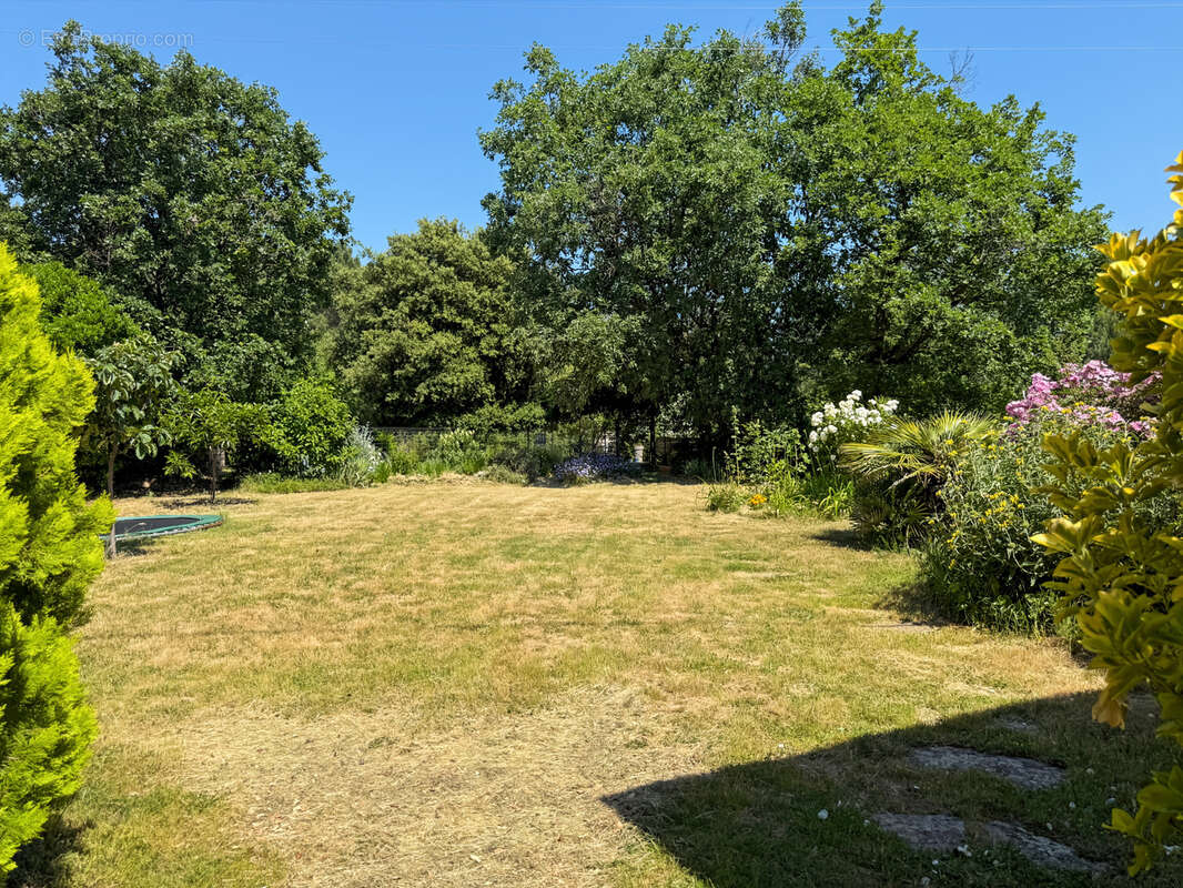 Maison à AILHON