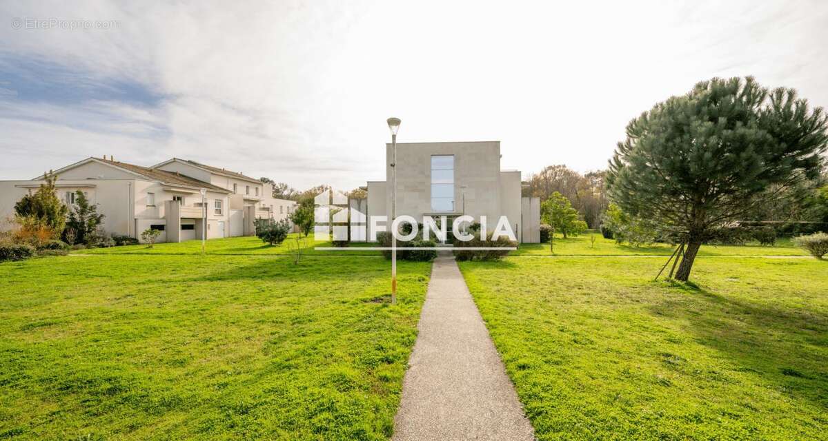 Appartement à SAINT-MEDARD-EN-JALLES