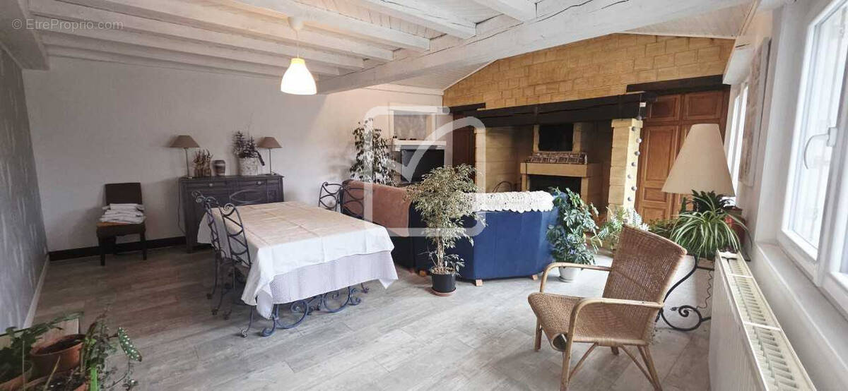 Appartement à OBJAT