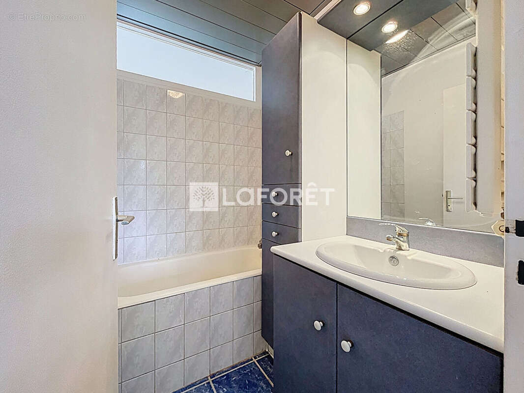 Appartement à SAINT-ETIENNE-DU-ROUVRAY