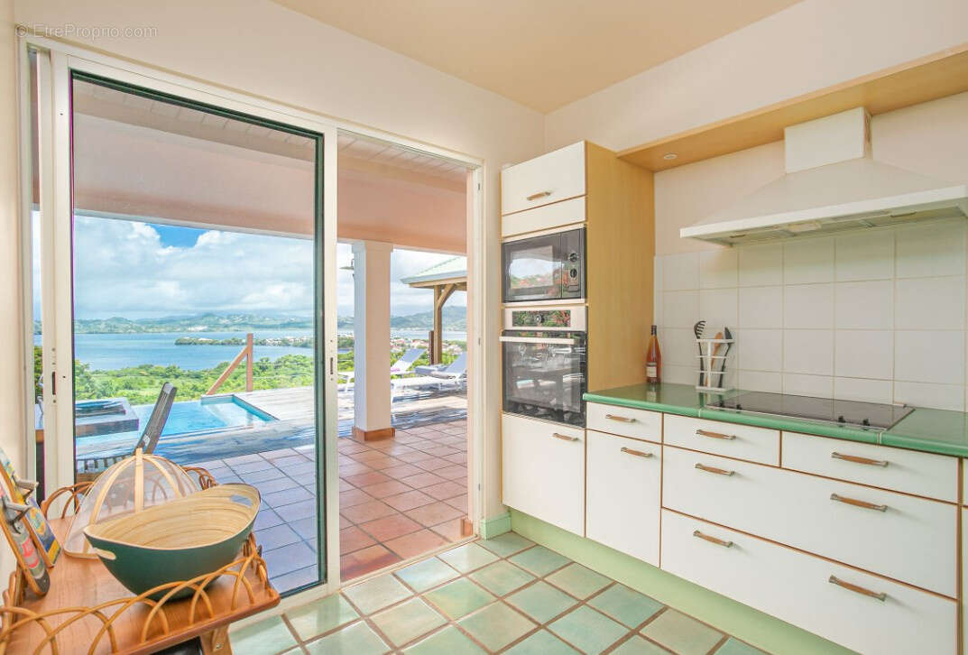 Villa de Prestige Piscine et Vue sur mer à 180o sur la Baie du Robert - photo 10