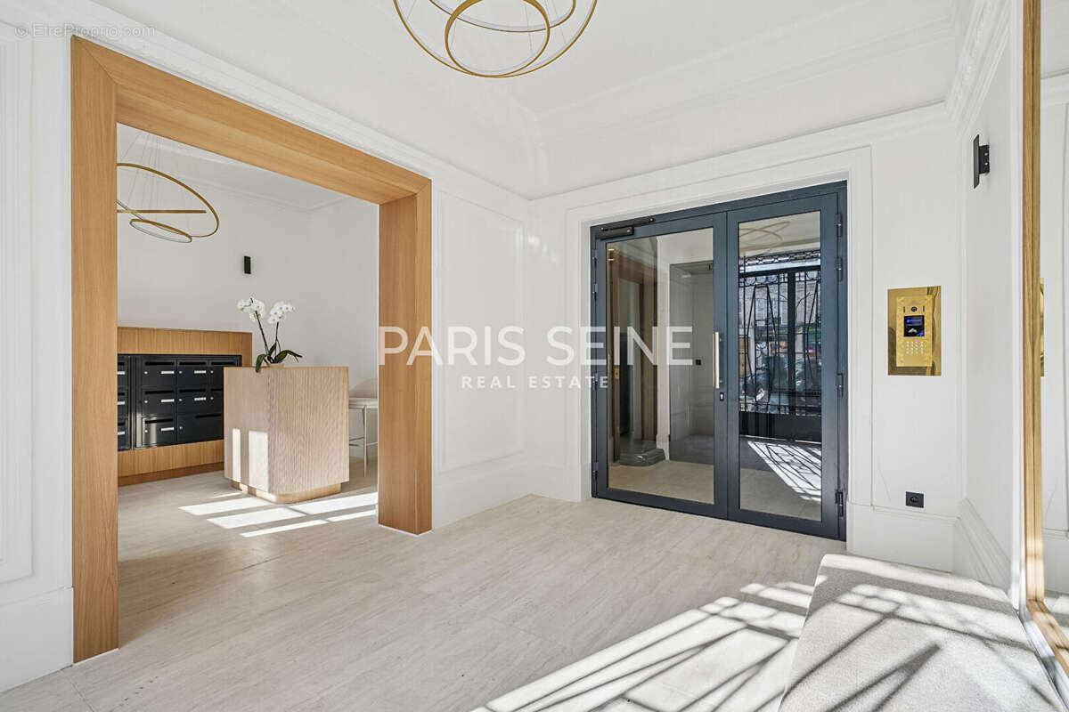 Appartement à PARIS-7E