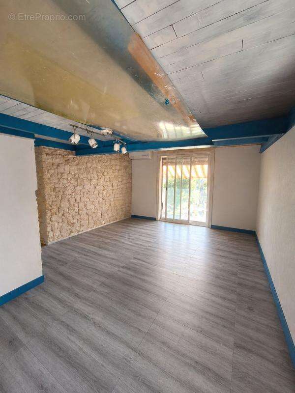 Appartement à CARRY-LE-ROUET