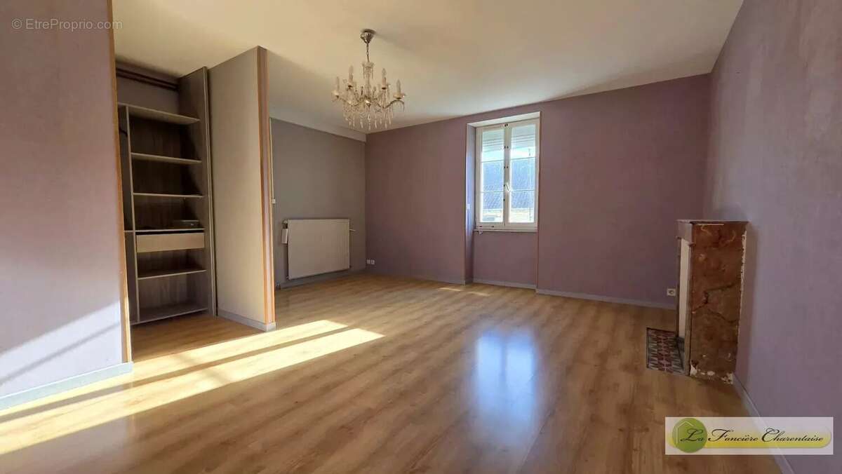Maison à FOUQUEURE