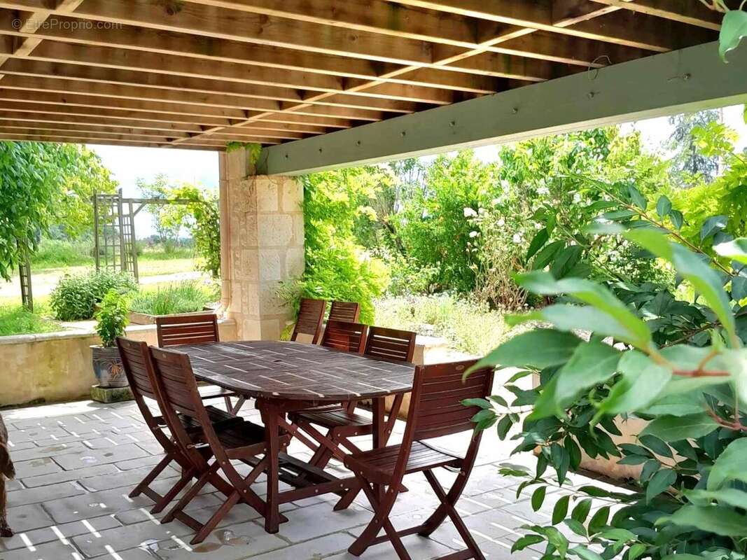 Ferme en pierre avec granges à rénover, piscine et VUE - proche d'Eymet ! - photo 14
