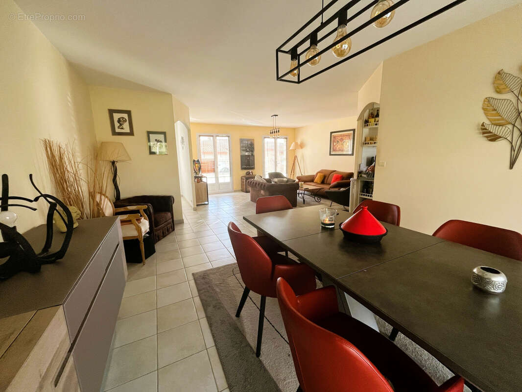 Maison à MESCHERS-SUR-GIRONDE