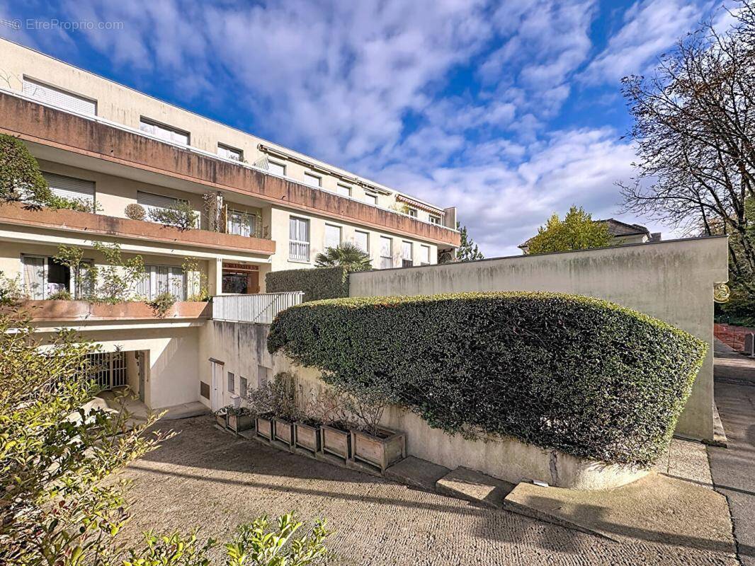 Appartement à BIEVRES