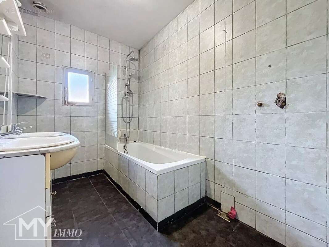 Maison à SAINTE-RADEGONDE