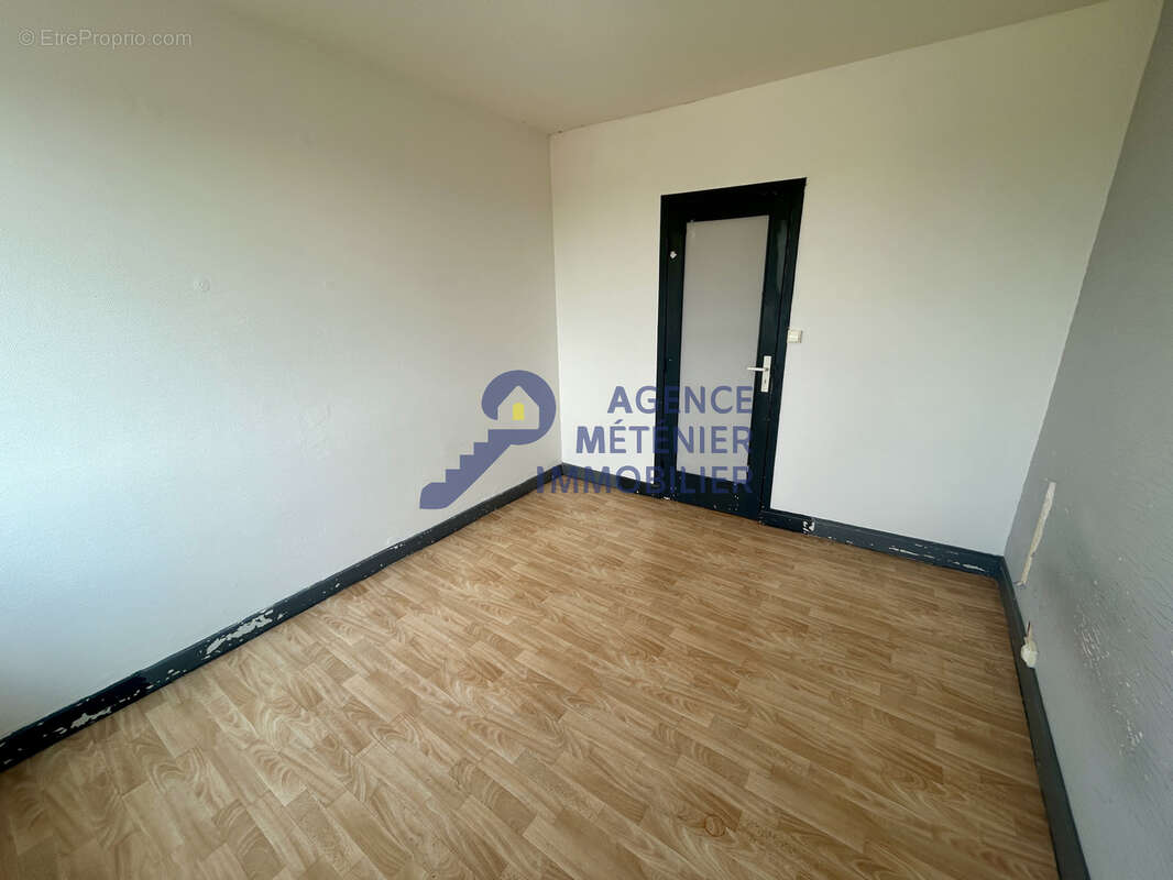 Appartement de type f2 - avec garage - 67 m2 - photo 17