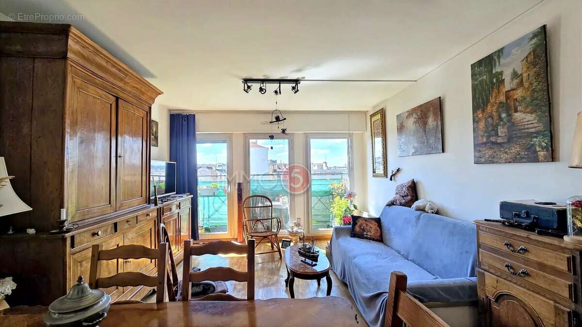 Appartement à LE RAINCY