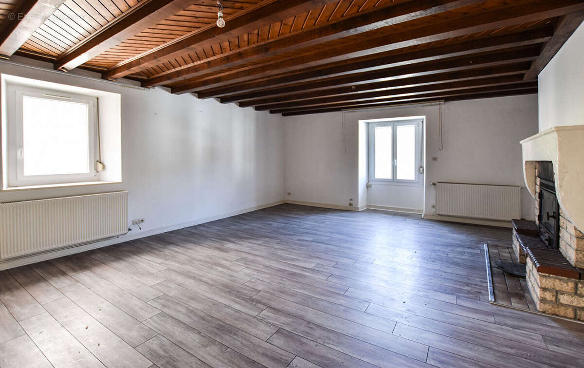 Appartement à MORRE