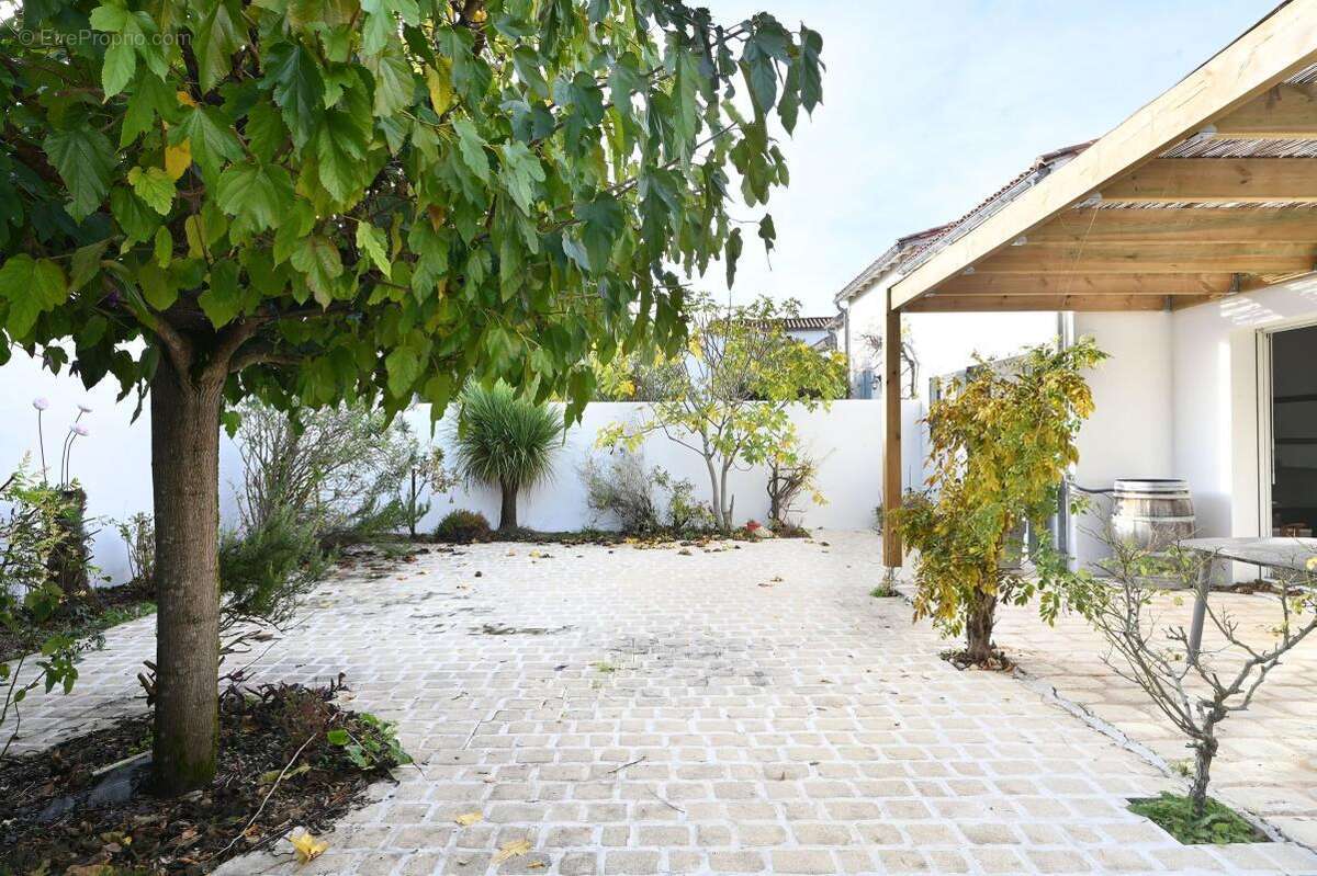 Maison à LA FLOTTE