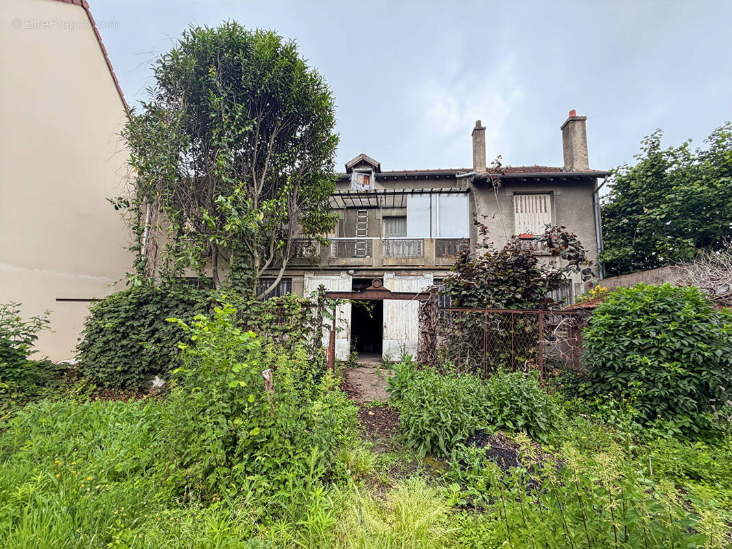 Maison à SAULX-LES-CHARTREUX