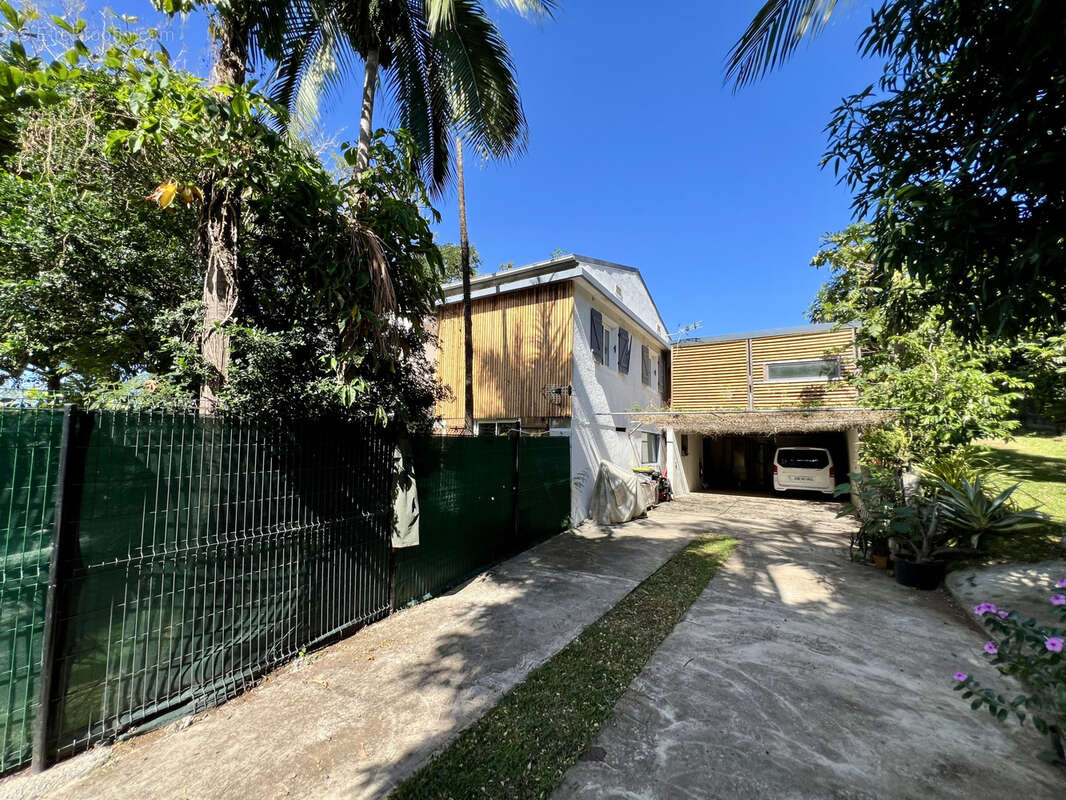 Maison à SAINT-JOSEPH