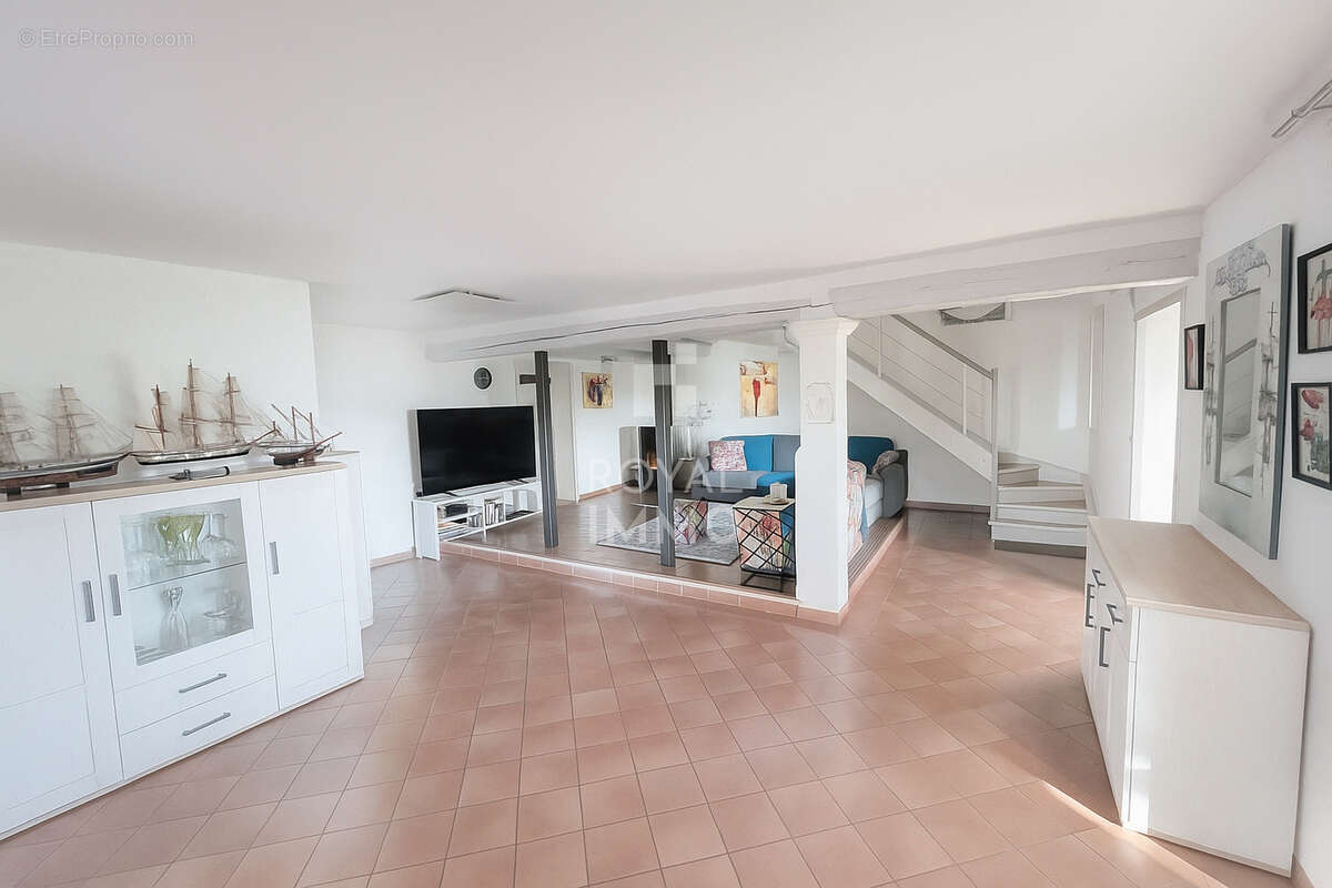 Maison à CUERS
