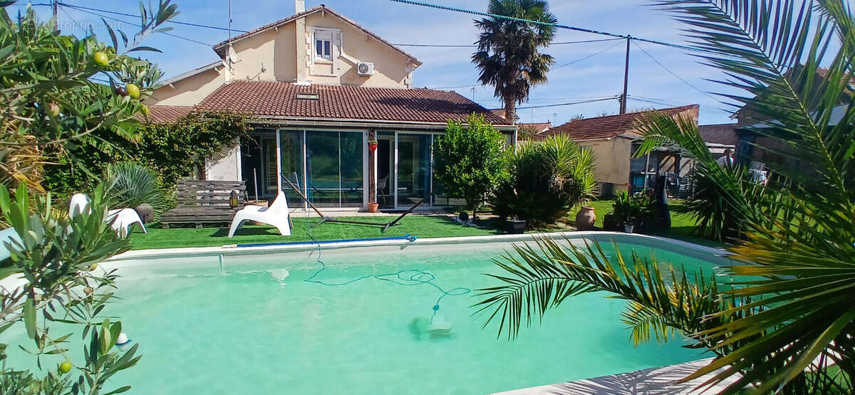 Maison à SAUJON