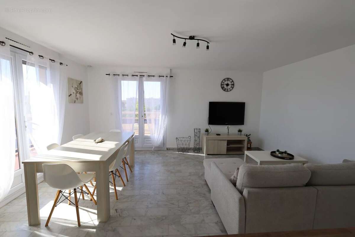 Appartement à FREJUS
