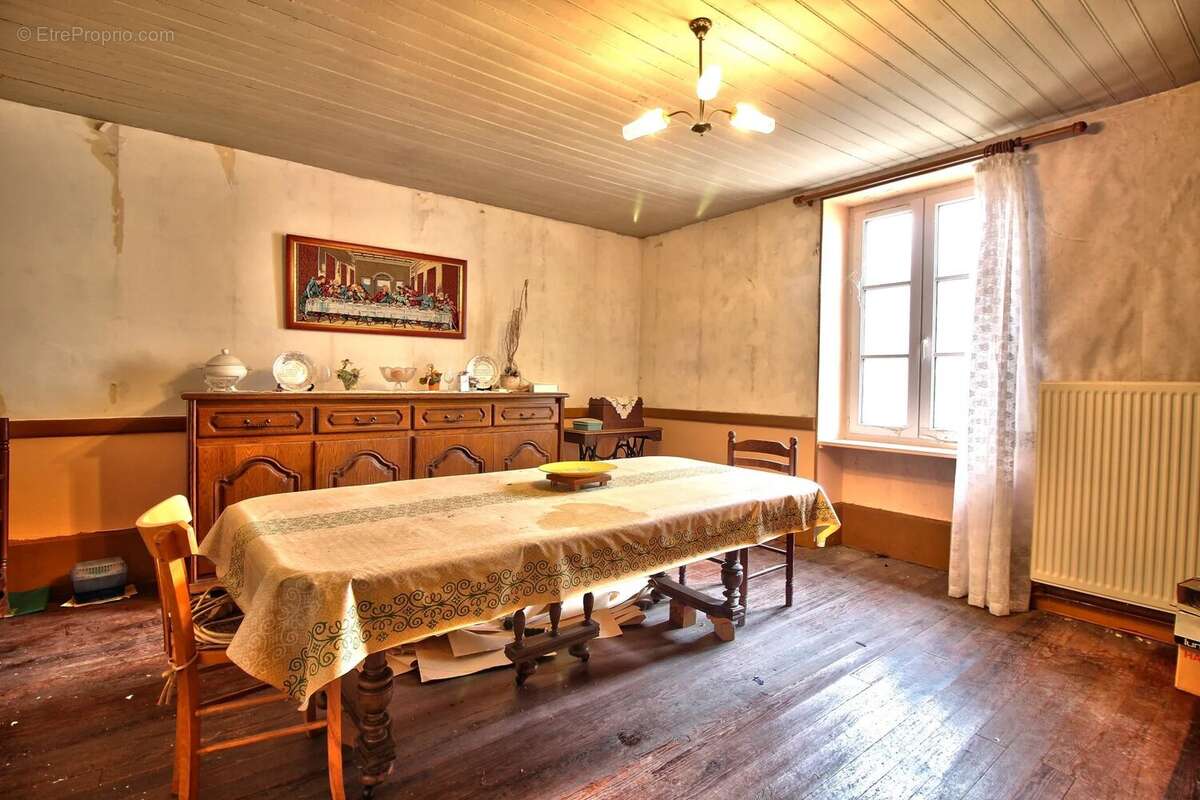 Maison à SAINT-MARTIN-DU-MONT