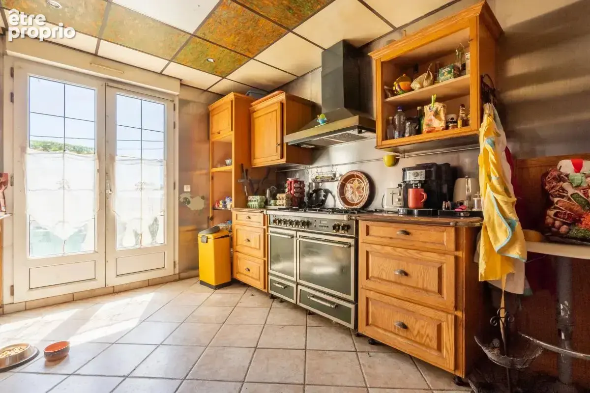 Maison de 7 pièces de 202 m² située à Gagny - photo 6