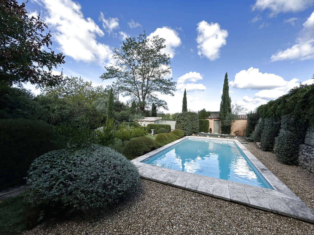 Maison à SAINT-QUENTIN-LA-POTERIE