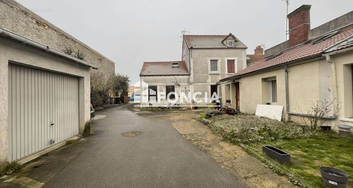 Appartement à CORBEIL-ESSONNES