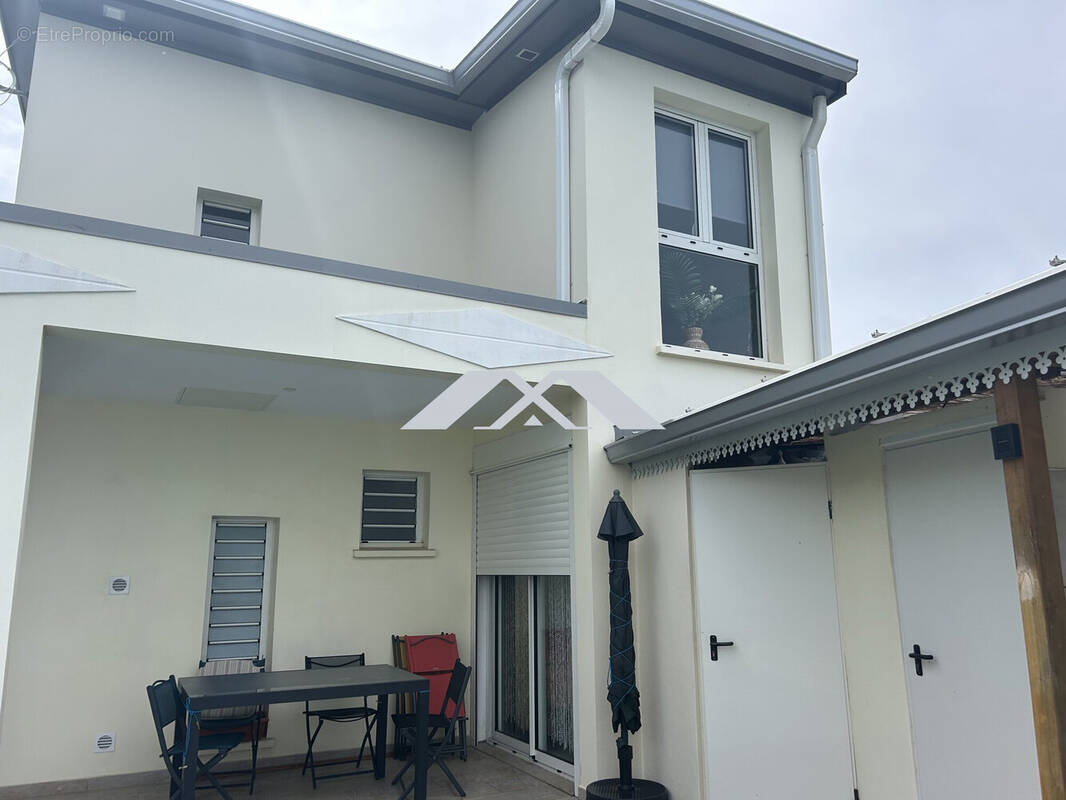 Maison à PETITE-ILE