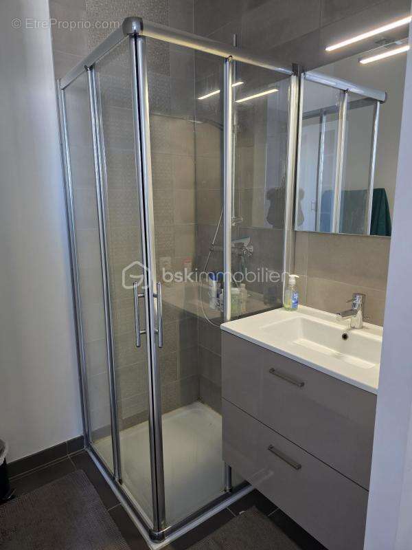 Exclusivité – Bel appartement T4/T5 de 93 m² au 8ème étage, terrasse plein ciel & double parking – Ginko - photo 10