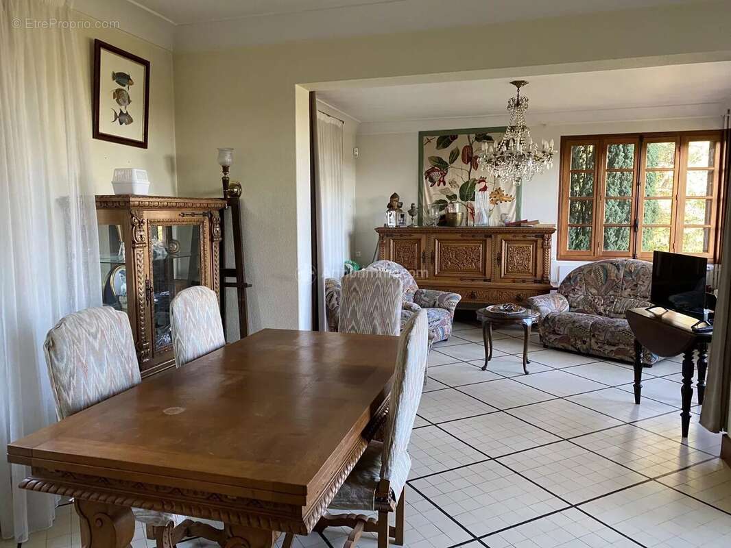 Maison à LA CHARTRE-SUR-LE-LOIR