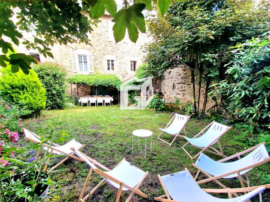 Maison à SALMIECH