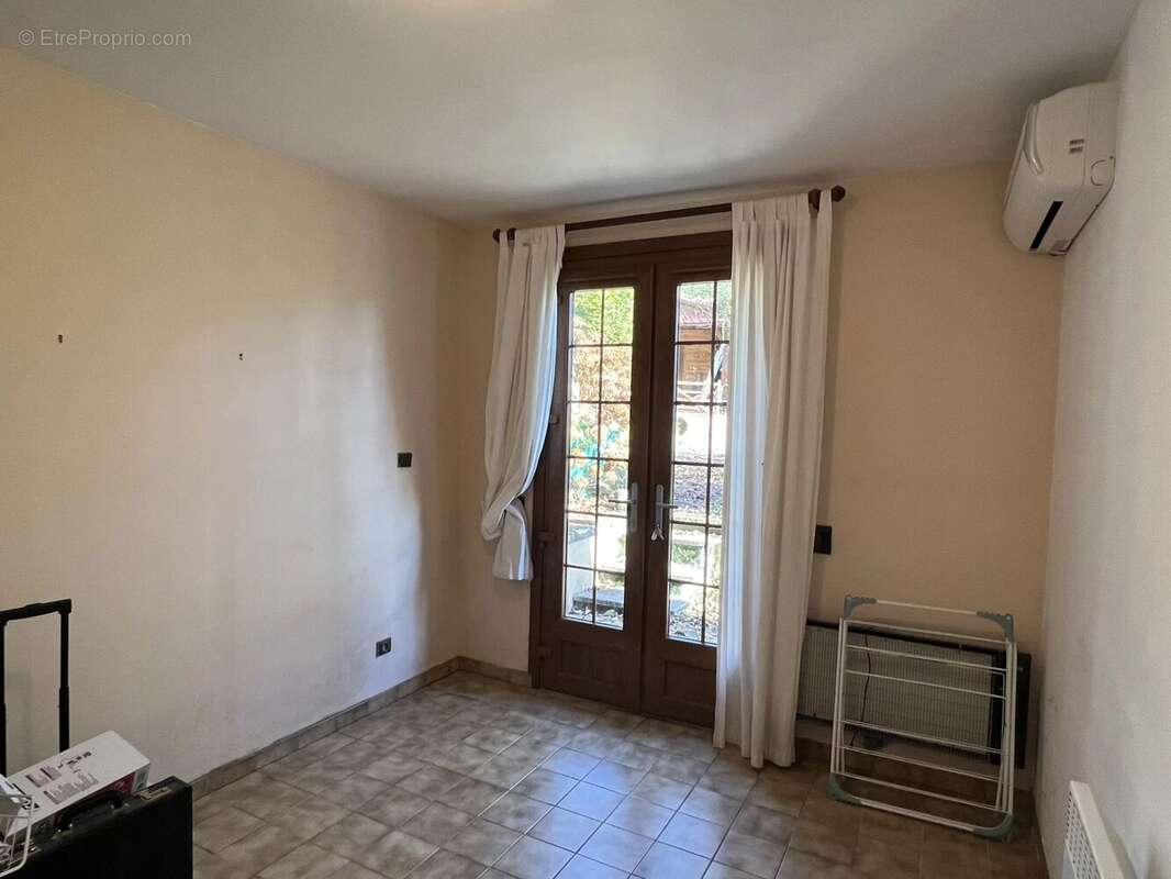 Maison à CHAMPNIERS-ET-REILHAC