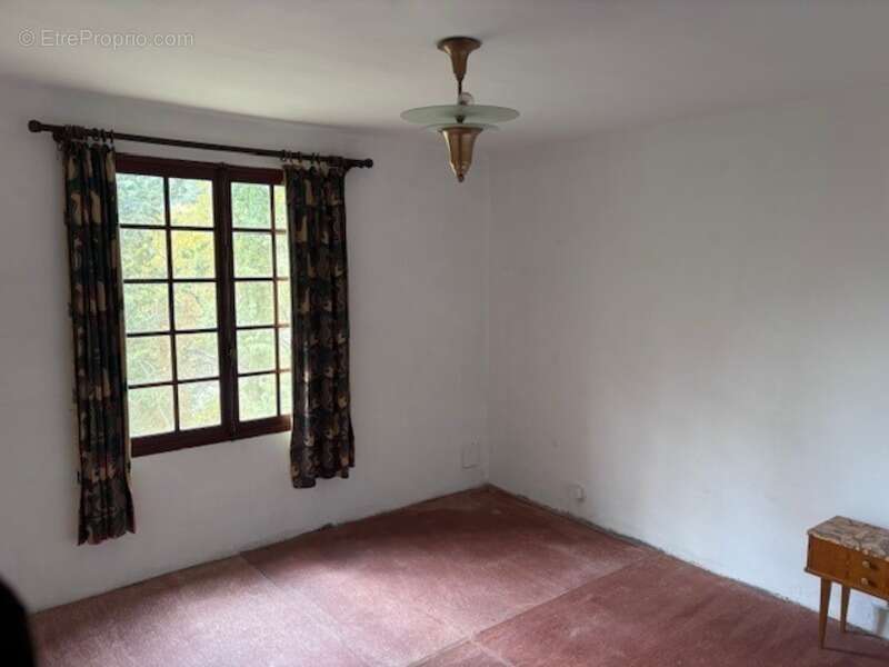 Maison à LA ROQUEBRUSSANNE