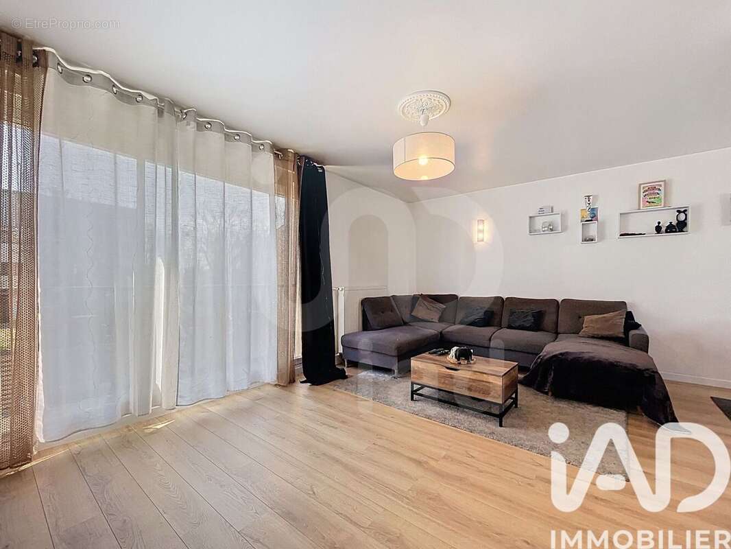 Photo 2 - Maison à PONTAULT-COMBAULT