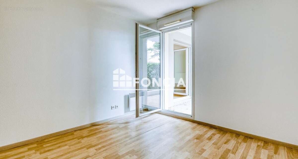 Appartement à AVRILLE